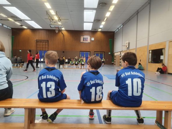 HV Kinder auf der Bank HV Kinder auf der Bank